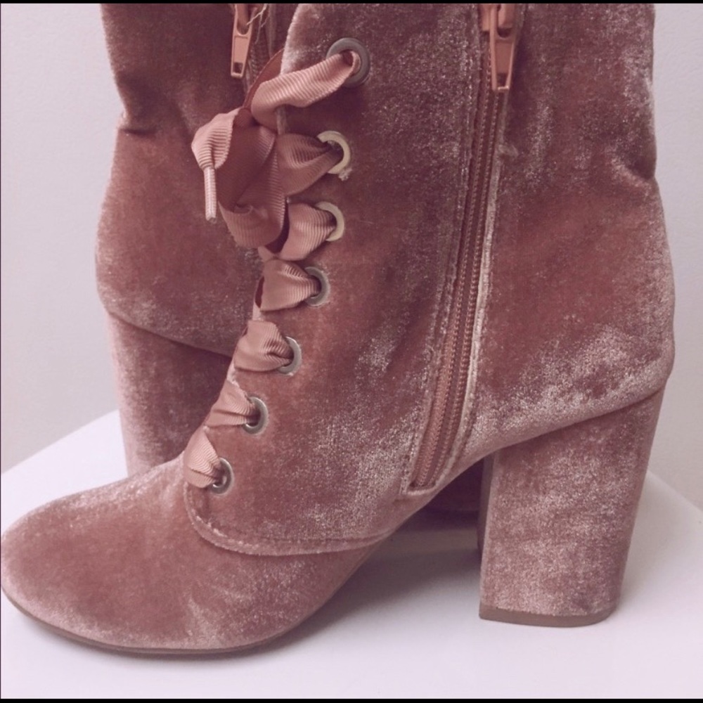 “Corrine” Booties - Picture 4 of 7